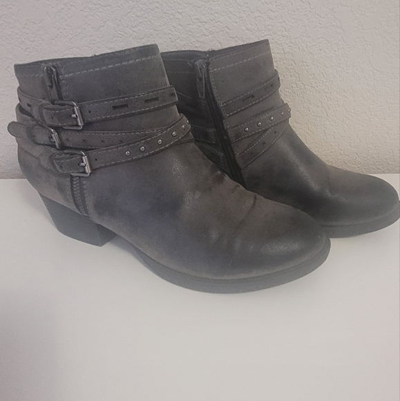 Sonoma booties - Picture 1 of 5